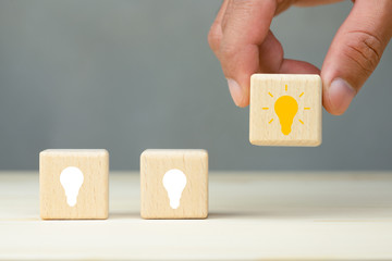 乒乓球正手平击发球的要点是什么？